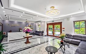 The Enchanted Ha Long Hotel - Bai Chay Beach